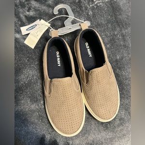Size 9 Old Navy Toddler Shoes. New with tags.
